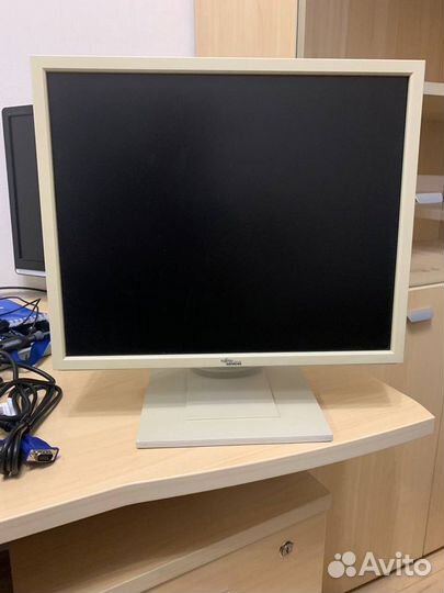 Монитор Fujitsu-Siemens 19’’