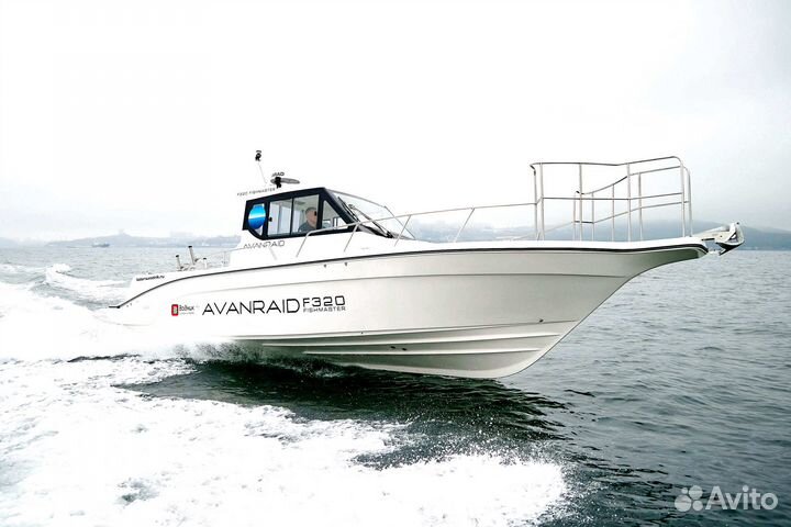 Катер Avanraid F320 Fishmaster