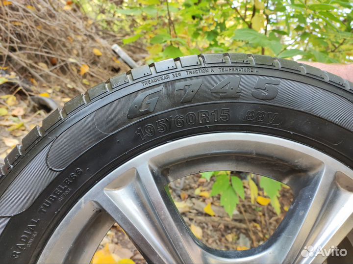 Шины летние 195 60 15 на литье