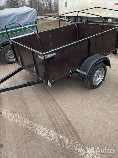 Прицеп легковой с тентом и колёсами