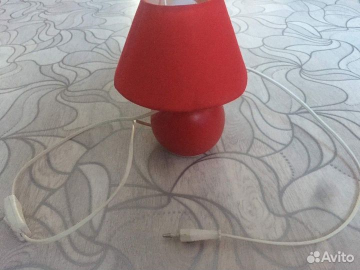 Лампа настольная