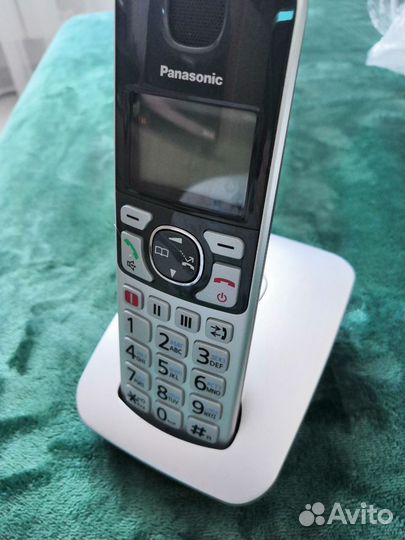 Телефон городской Panasonic KX-TGE510RUS