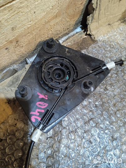 Стеклоподъемник электр. задний правый Volkswagen J