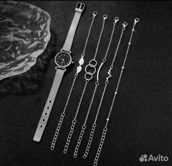 Крутой набор для девушек. Часы+браслеты. Новый