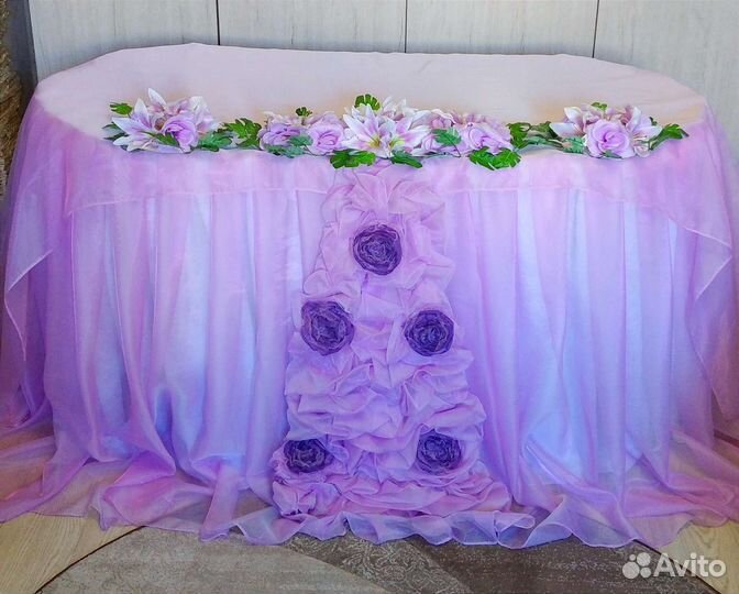 Скатерти для стола, разные и каркас для ширм