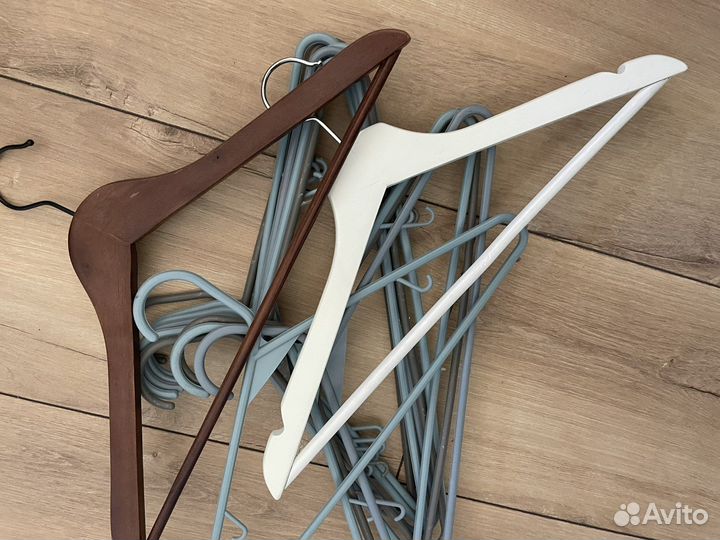 Вешалки плечики деревянные