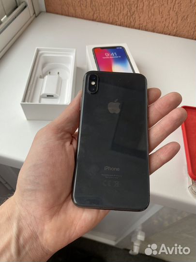 iPhone X, 64 ГБ