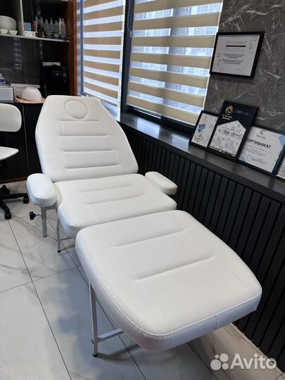 Косметологическое оборудование бу, кушетка и стул