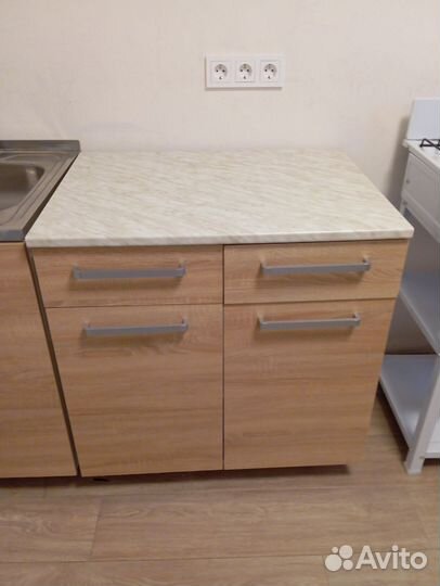 Кухонный стол с мойкой бу