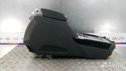Подлокотник центральный land rover range rover 3 (GUK09IX01)