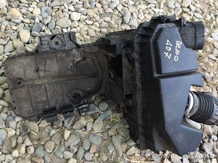 Корпус воздушного фильтра peugeot 407