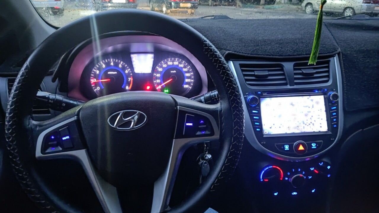 Hyundai Solaris: фото владельца