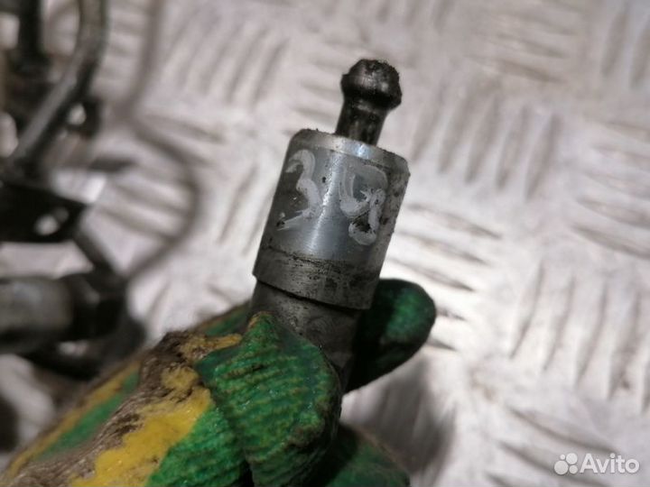 Трубка топливная Mitsubishi L200 2006-2016