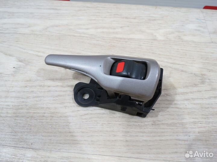 Ручка двери внутренняя Toyota Corolla 150