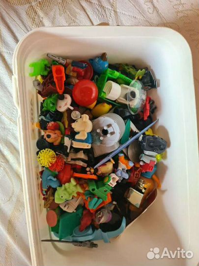 Киндер игрушки