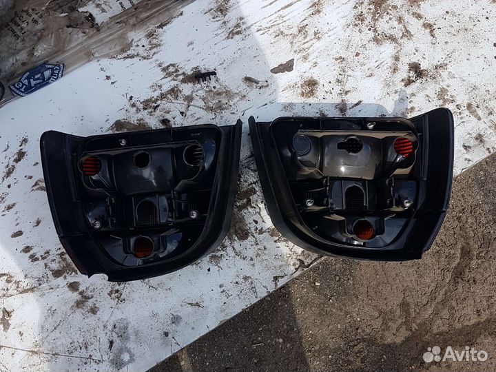 VW Golf 3 фонарь правый Hella Black