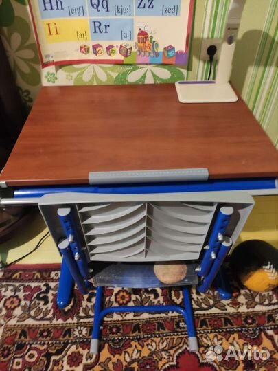 Растущая парта Дэми со стулом