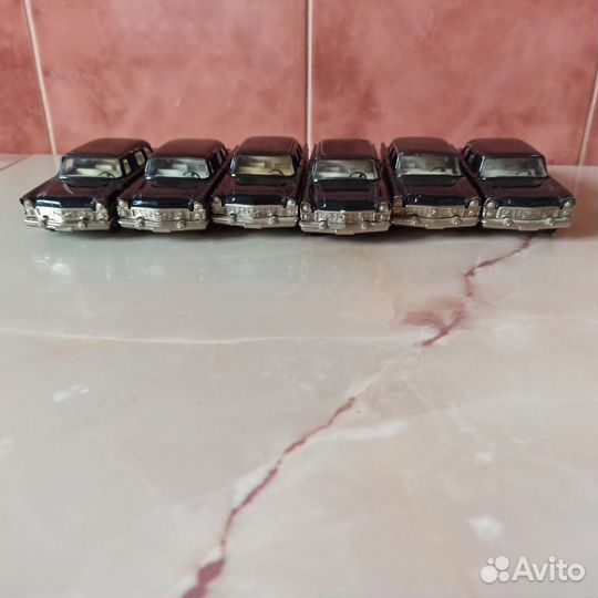 Модель автомобиля газ 13 Чайка