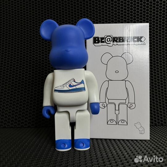 Фигурка kaws