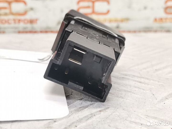 Кнопка обогрева заднего стекла Nissan Micra