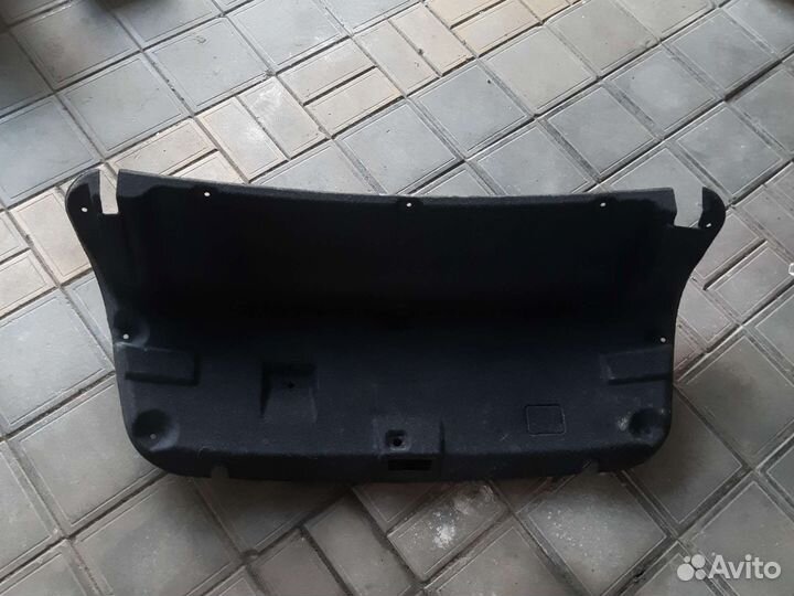 Обшивка крышки багажника Chevrolet Cruze