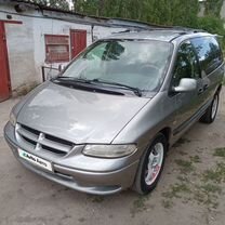 Chrysler Voyager 2.4 MT, 1996, 333 000 км, с пробегом, цена 330 000 руб.