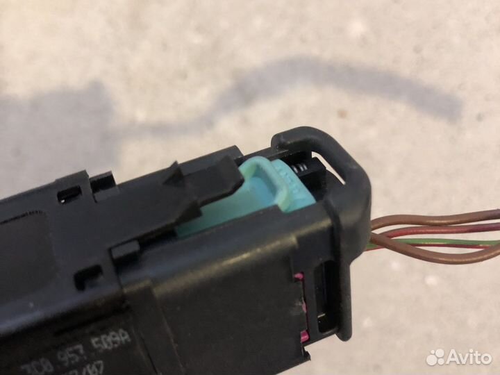 Кнопка аварийной сигнализации VAG 3C0 953 509 A