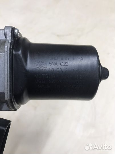 Моторчик стеклоочистителя передний Tiguan 2