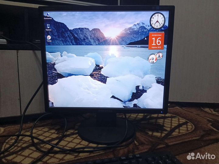 Монитор Asus