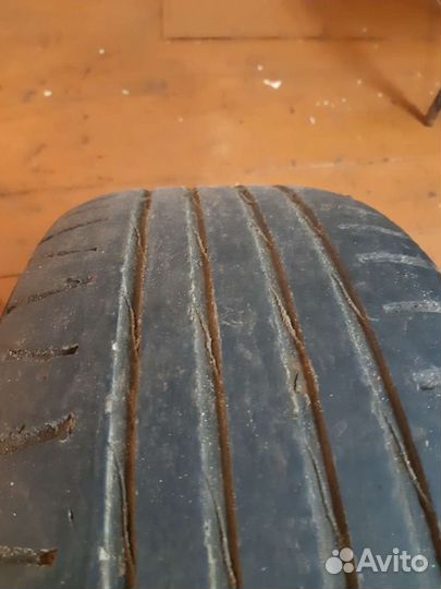 Nokian Hakka H 215/60 R16