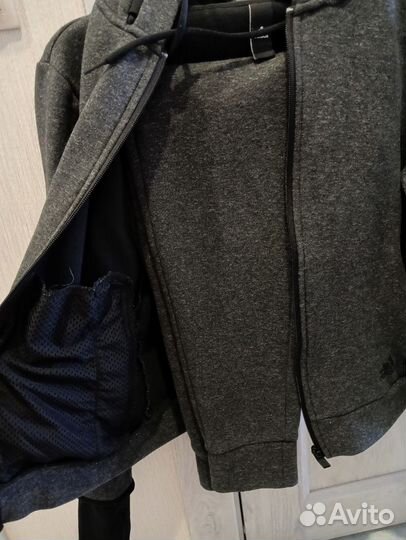 Спортивный костюм adidas