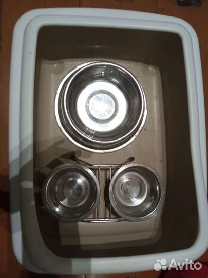 Туалет для животных+(миски (3шт