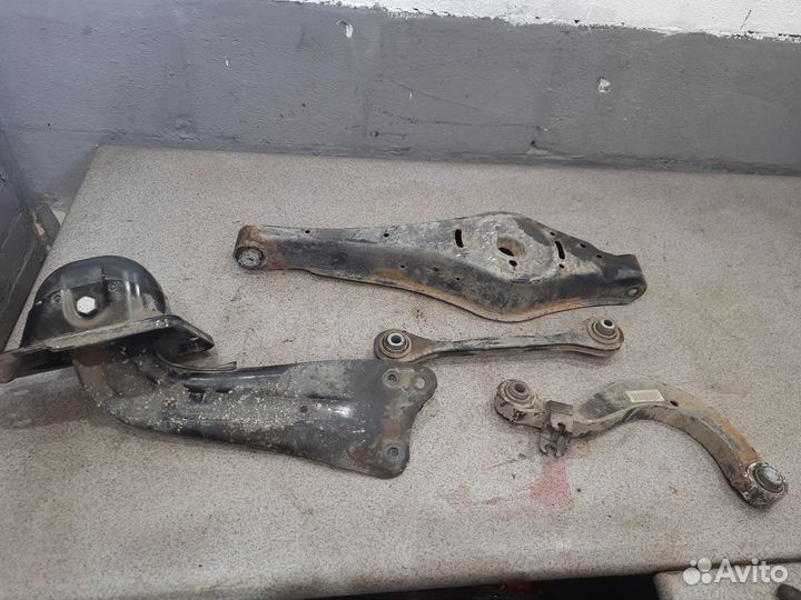 Рычаги задней левой подвески Volkswagen Golf 5