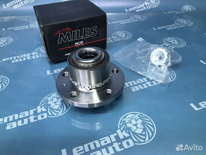 Ступица с подшипником передняя +ABS Audi A2