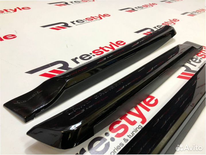 Молдинги дверей Toyota Land Cruiser 200 T619