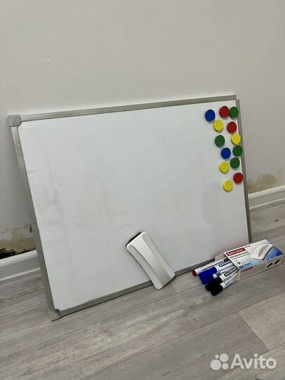 Магнитно маркерная доска бу + магниты и маркеры