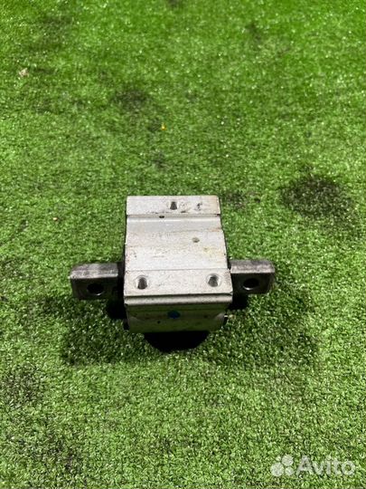 Подушка АКПП Mercedes-Benz S-Class W221 272965