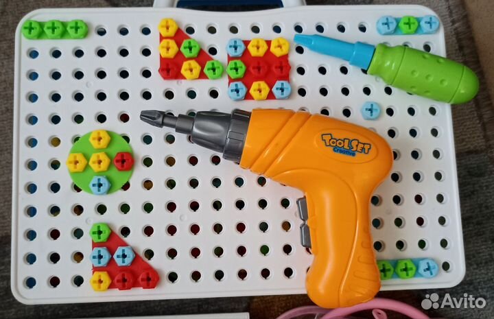 Развивающая мозаика-конструктор с шуруповертом