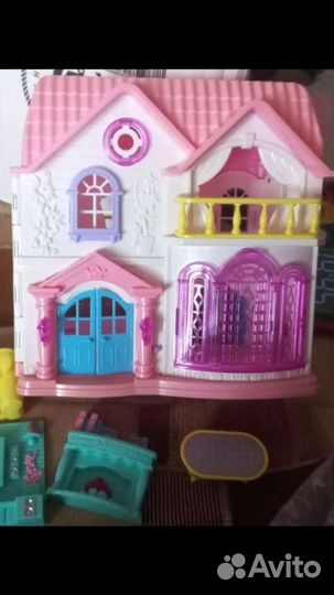 Домик кукольный, гараж - парковка