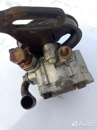 Насос гидроусилителя Kиа Rio 1