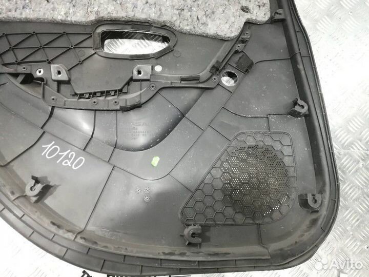 Обшивка задней правой двери Ниссан Альмера G15