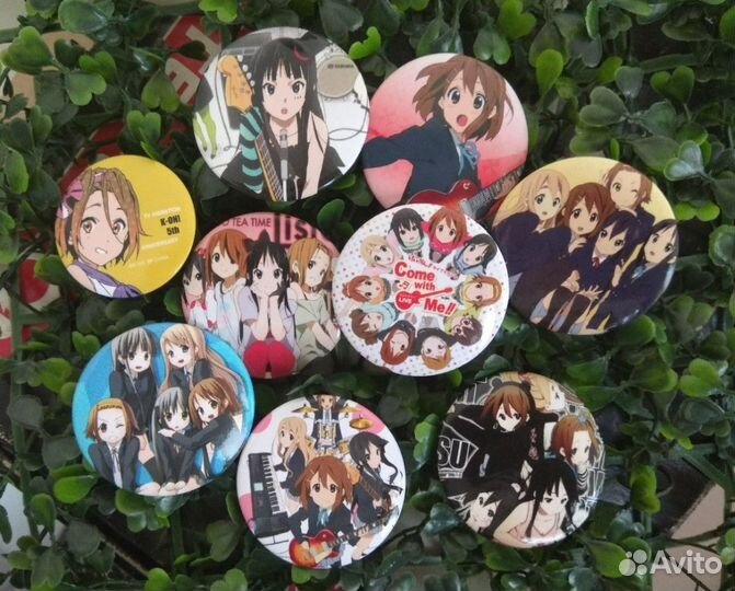 Значки аниме Атака титанов No game no life K-on Re