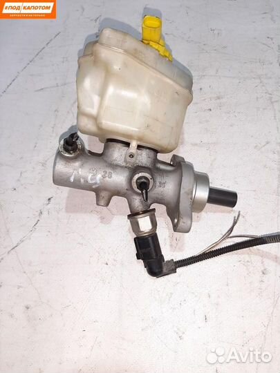 Главный тормозной цилиндр Volkswagen Touareg 2003