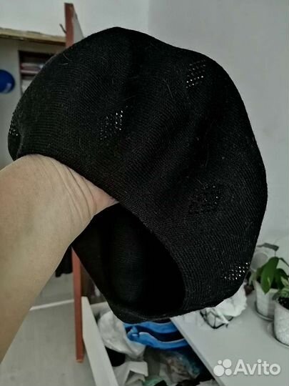 Берет новый