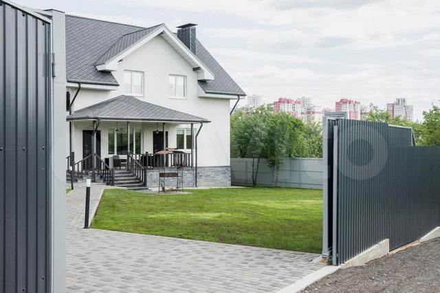 Коттедж 160 м² на участке 12 сот.