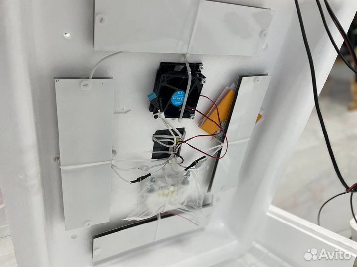 Инкубатор на 77 яиц