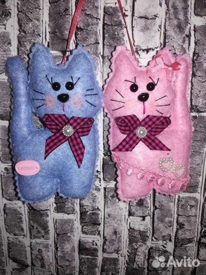 Котики парочка