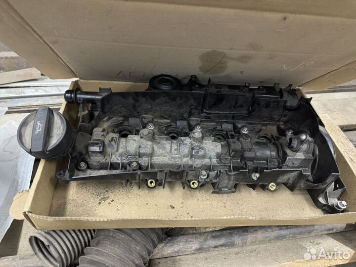 Клапанная крышка BMW b47 2.0d 11128581798 оригинал