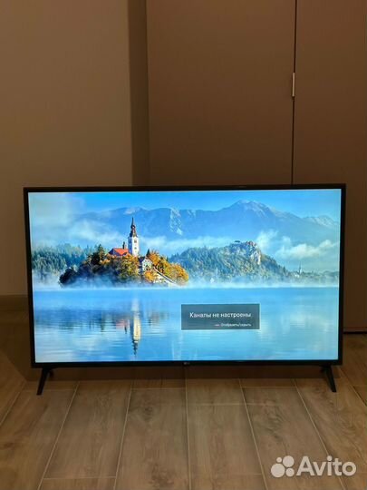 Телевизор LG 49UM7300