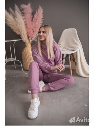 Спортивный костюм женский